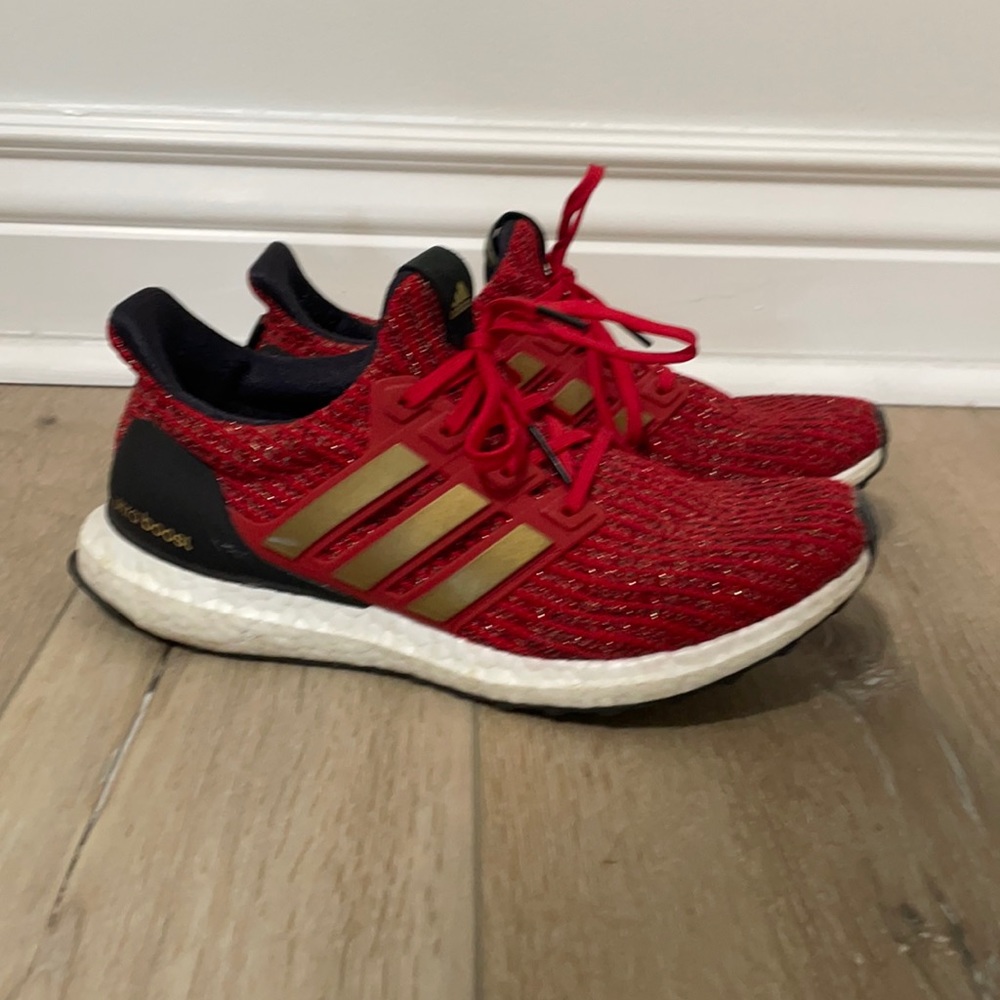 Limited edition Game of thrones Ultraboost Size M 8.5/ women’s 9.5